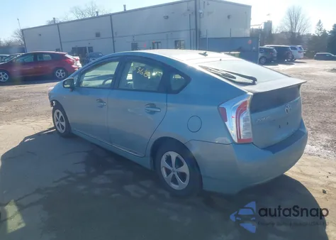 2014 Toyota Prius Three z USA, uszkodzony, nr VIN JTDKN3DU4E1773869
